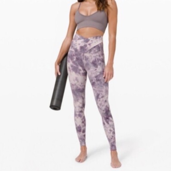 Lululemon align crisscross purple diamond tie-dye leggings, size 8 - Picture 1 of 5